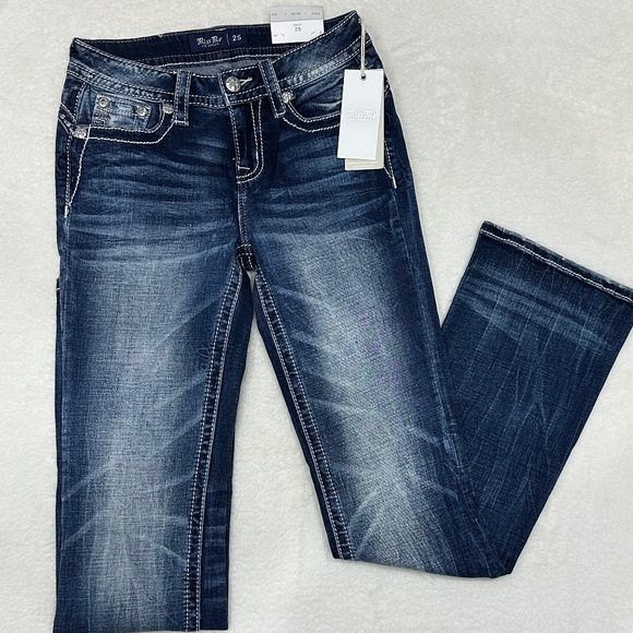 NEW Miss Me Women’s Medium Wash Mid-Rise Bootcut Jeans